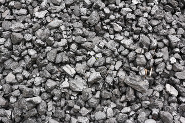 Węgiel - rozypany surowiec wykorzystywany jako paliwo na opał