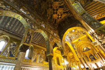 Fototapeta na wymiar Interior of The Palatine Chapel