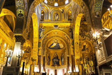 Fototapeta na wymiar Interior of The Palatine Chapel