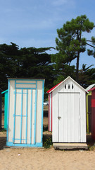 Bunte Strandkabinen auf der Ile d'Ol&eacute;ron, Frankreich