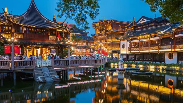 4K Timelapse Sequence of Shanghai, China - Yu Garden at Dusk