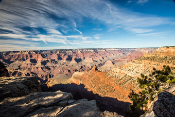 Fototapeta na wymiar Grand Canyon under a wispy cloudy sky
