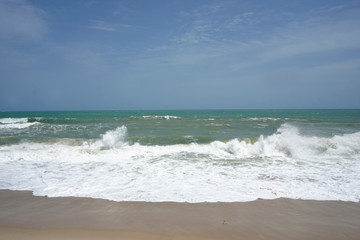 Fototapeta na wymiar Beautiful beach landscape with heavy wave in Phuket