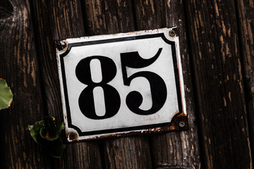 Hausnummer 85