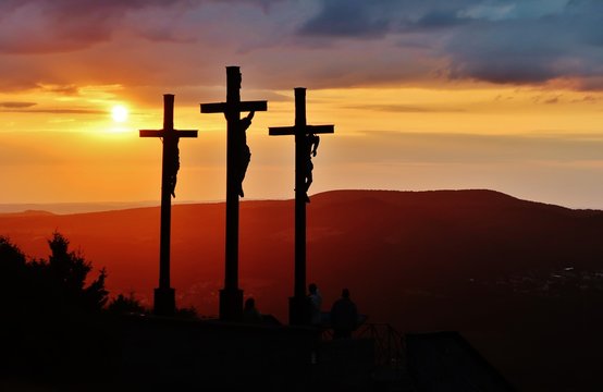 Sonnenuntergang am Kreuzberg, Rh&ouml;n