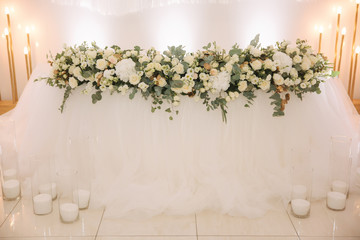Floral decoration on the wedding in restaurant