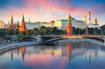 Moscow Kremlin and river in morning, Russia - obrazy, fototapety, plakaty