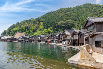 Fototapeta premium 伊根の舟屋