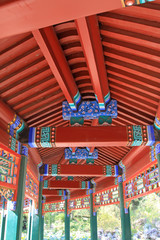 Fototapeta premium Wooden corridor in a park