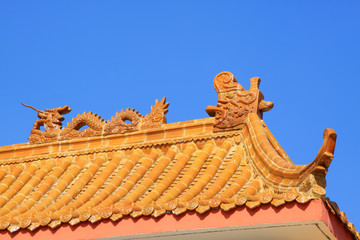 Fototapeta na wymiar ancient chinese architecture housetop