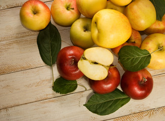 image of many ripe apples on table