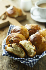 Cinnamon rolls with raisins