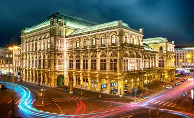 Foto op Canvas Weense Staatsopera & 39 s nachts, Wenen, Oostenrijk. © Tryfonov