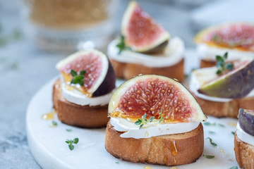 Camembert and figs on toast