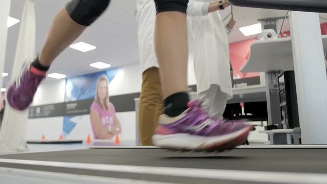 Persona en Cinta de Correr