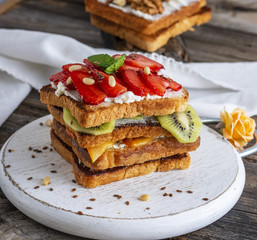 French toast with cottage cheese
