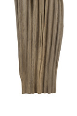 Product from the roots of oak in white background.