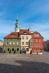 Obraz premium Colorful houses and Town hall on Poznan Old Market Square, Poland.