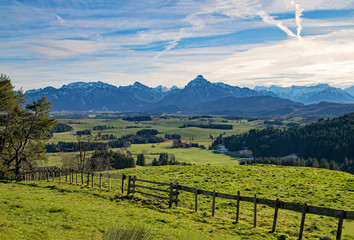Die Allg&auml;uer Alpen bei Eisenberg, Bayern, Deutschland 
