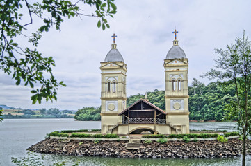 submerged church towers in Itá, Santa Catarina, Brasil