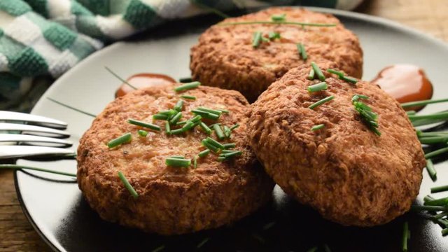 Silvana Comugnero Allium schoenoprasum Polpette Meatballs Boulette ft81090046 video Erba cipollina Ciboulette movie Schnittlauch 