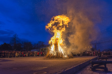 Det flammande Valborgsmässobålet på Skansen i Stockholm