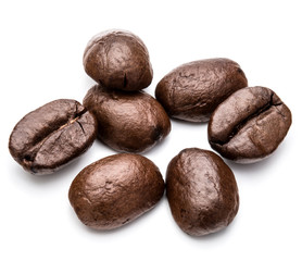 Obraz premium roasted coffee beans isolated in white background cutout
