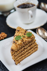 Dessert honey cake