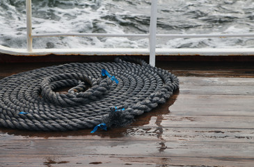 Round wire on the deck.