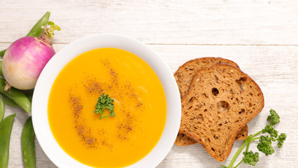 vegetable soup and bread