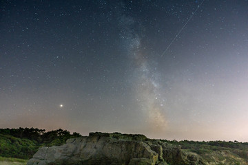 Voie lactée sur l'océan atlantique - nuit étoilés