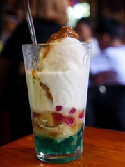 Traditional Filipino desert Halo halo