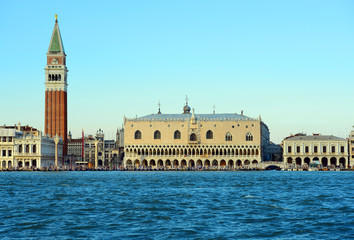Fototapeta na wymiar Venedig, Campanile, Dogenpalast, Canale Grande