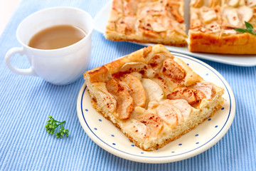 Apfel-Hefekuchen