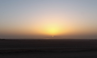 Fototapeta na wymiar dawn in Egypt