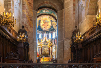 Fototapeta na wymiar Sanctuary in Saint Sernin church, Toulouse, France. It is a church destination of pilgrimage on the way to Santiago of Compostela