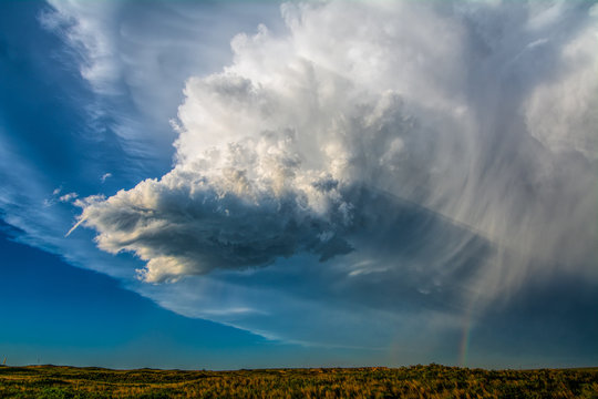 Tiny, low-precipitation supercell storm spins produces skinny funnel near Mobeetie, Texas