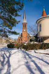 Petruskirche in Halle Saale an einem Tag im Winter mit Schnee