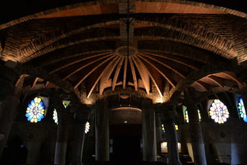 コロニア・グエル教会