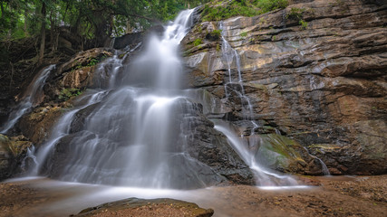 Fototapeta na wymiar Rock Creek River Stream Waterfall