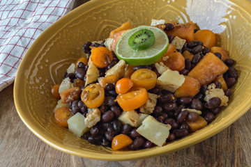 Tropischer Bohnensalat