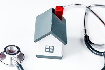 concept calling doctor to home check up