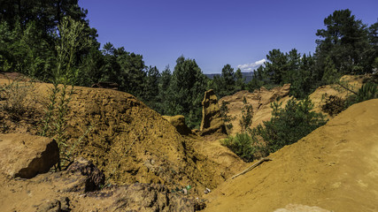 The Trail of Ochres