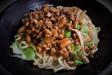 Hot dry noodle dish reganmian in Taiwan