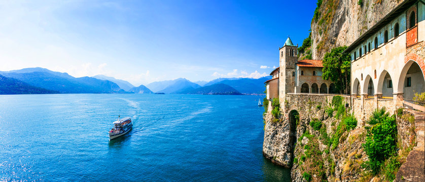Fototapeta Picturesque monastery Eremo di santa Caterina in beautiful  lake lago Maggiore.  Italy