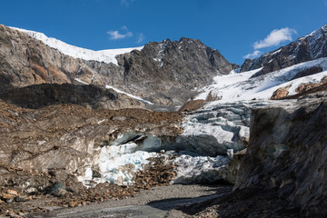 Gletschertor des Langtauferer Ferners