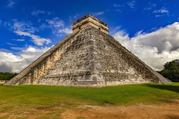 Fototapeta na wymiar Mexico. Chichen Itza Archaeological Site. South-West view of El Castillo (The Castle, also known as the Temple of Kukulcan; on UNESCO World Heritage Site)