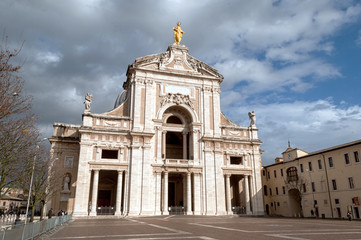 Fototapeta na wymiar Basilica di Santa Maria degli Angeli ad Assisi