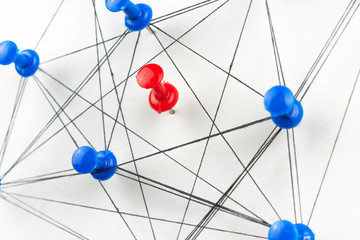 thread connects needles bypassing needle of other color
