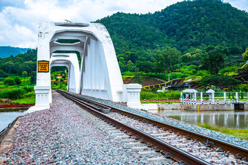White bridge above Mae Tha river
